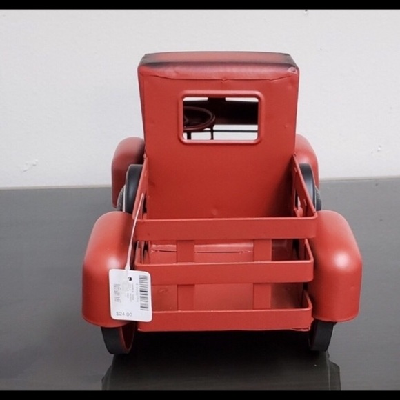 ONLY 1 LEFT! Rustic metal truck - Picture 2 of 5
